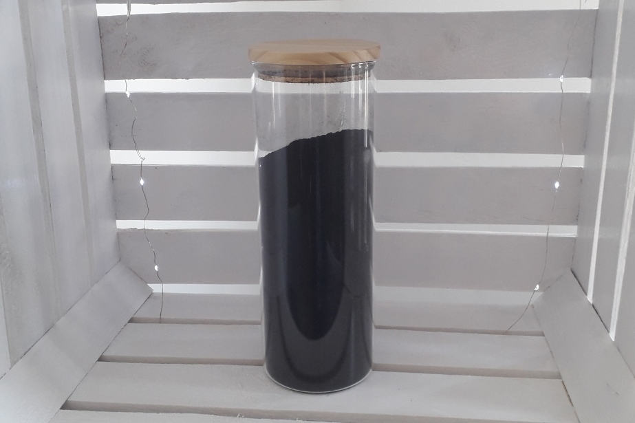 Bio-węgiel cylinder
